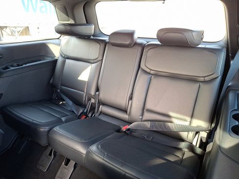 Certified 2025 Ford Expedition Platinum w/ Stealth Appearance Package image 11