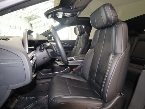 Certified 2024 Cadillac Lyriq Luxury AWD/4WD image 22