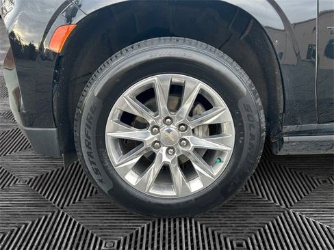 Used 2021 Chevrolet Tahoe Premier w/ Premium Package image 14