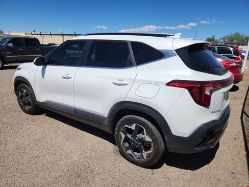 Used 2024 Kia Seltos EX image 5