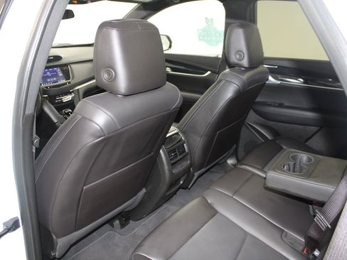 Used 2024 Cadillac XT5 Premium Luxury image 24