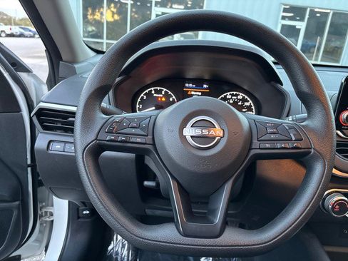 Used 2023 Nissan Altima 2.5 S image 14