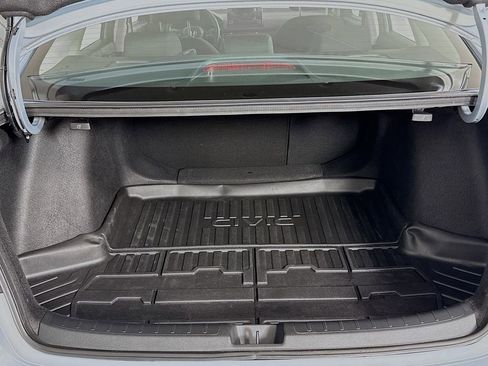 Certified 2023 Honda Civic EX image 39