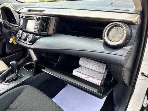Used 2018 Toyota RAV4 LE w/ All Weather Liner Package AWD/4WD image 41