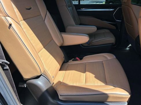 Used 2025 Cadillac Escalade ESV Premium Luxury w/ Touring Package AWD/4WD image 23