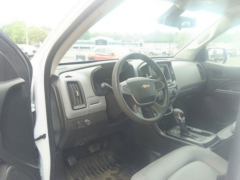Used 2022 Chevrolet Colorado W/T w/ WT Convenience Package RWD image 19