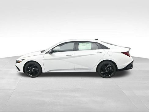 New 2026 Hyundai Elantra SEL Sport Premium FWD image 5