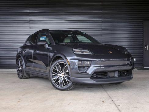 New 2026 Porsche Macan Electric RWD image 8