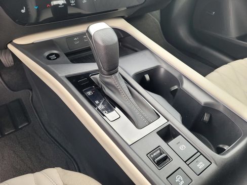Used 2026 Nissan Sentra SL w/ Floor Mat Package FWD image 24