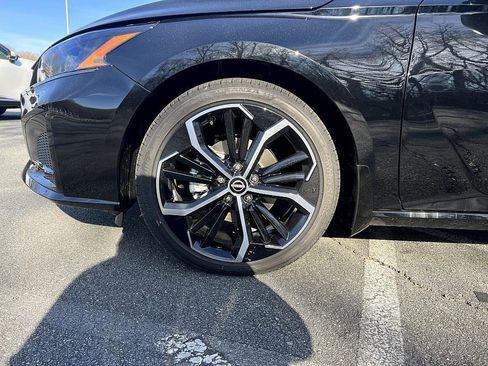 New 2025 Nissan Altima 2.5 SR image 8