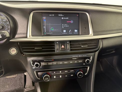 Used 2020 Kia Optima Premium FWD image 17