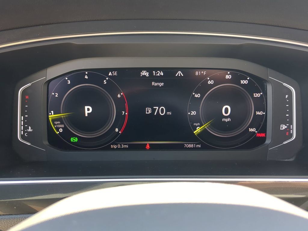 Certified 2023 Volkswagen Tiguan SEL R-Line AWD/4WD image 35
