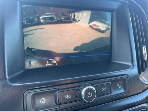 Used 2021 Chevrolet Colorado W/T w/ WT Convenience Package RWD image 18