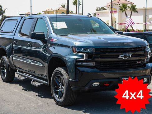 Used 2021 Chevrolet Silverado 1500 LT Trail Boss w/ Convenience Package II AWD/4WD image 3