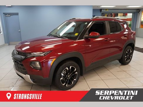 Used 2023 Chevrolet TrailBlazer LT w/ LPO, Blackout Package AWD/4WD image 1