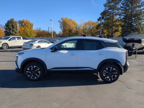 New 2026 Nissan Kicks SV w/ SV Premium Package image 9