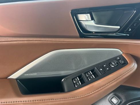 Used 2025 Acura MDX FWD w/ Technology Package image 10