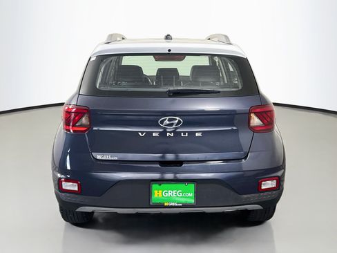 Used 2024 Hyundai Venue Limited FWD image 8