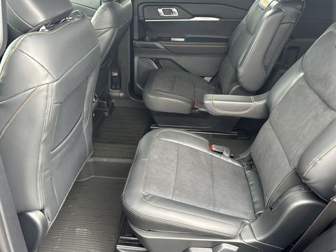 New 2026 Ford Explorer Tremor w/ Tremor Convenience Package image 19