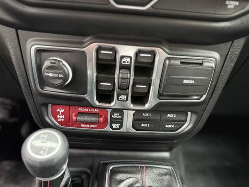 Used 2022 Jeep Wrangler Unlimited Rubicon w/ Steel Bumper Group image 24