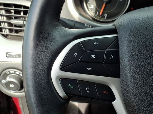 Used 2018 Jeep Cherokee Limited w/ Technology Group FWD image 24