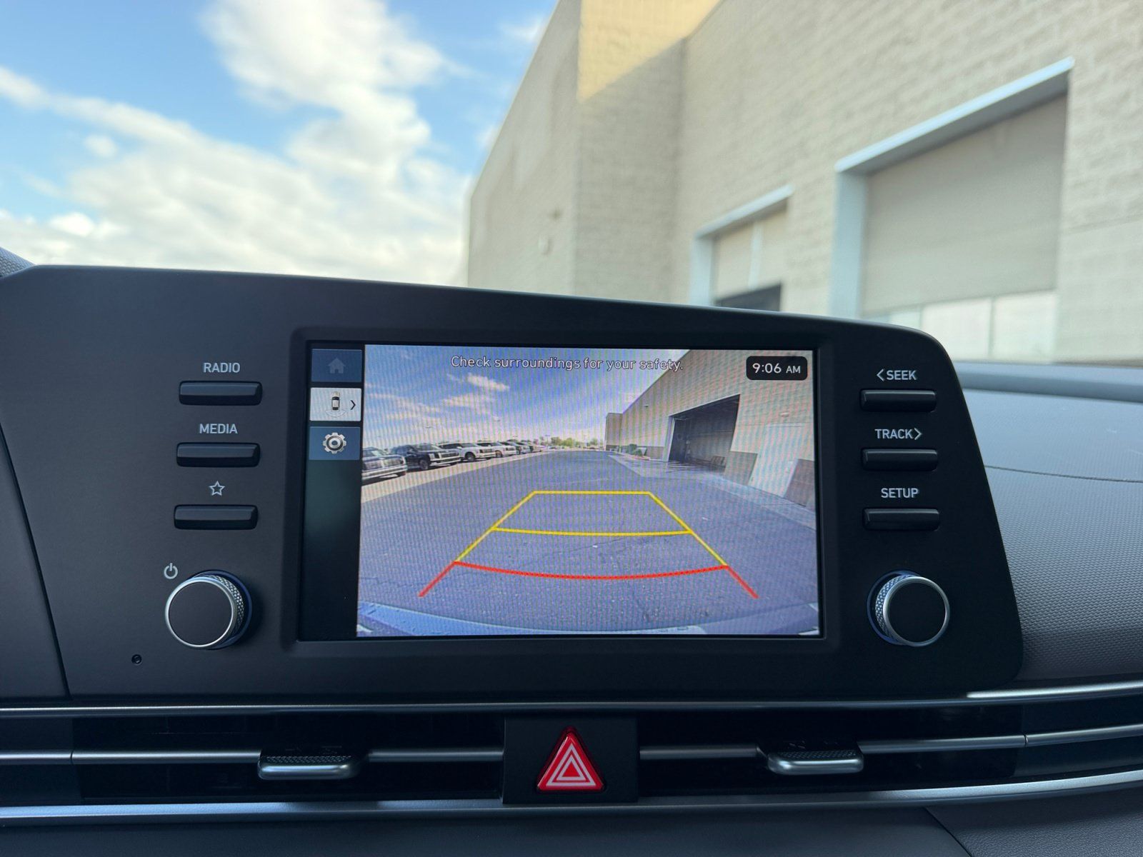 Certified 2025 Hyundai Elantra SE FWD image 29