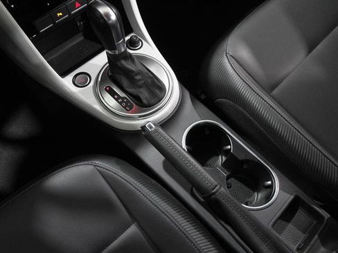 Used 2019 Volkswagen Beetle 2.0T SE image 15