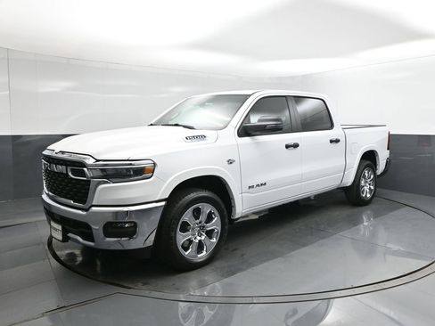 New 2026 RAM 1500 4x4 Crew Cab image 34