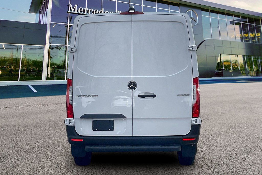 Used 2026 Mercedes-Benz Sprinter 2500 image 4