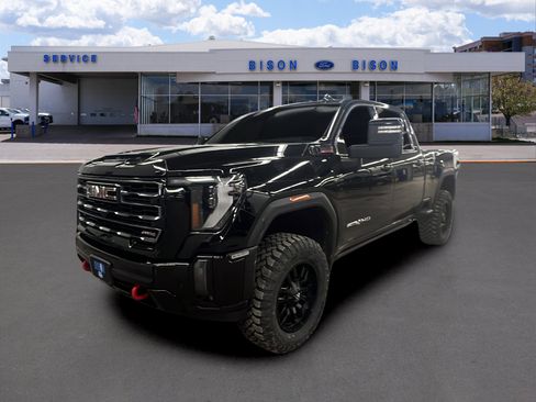 Used 2024 GMC Sierra 2500 AT4 image 7