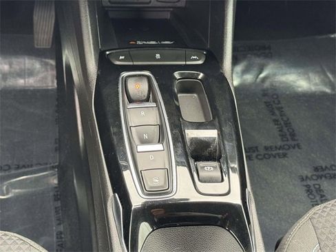 Used 2022 Chevrolet Bolt EUV LT image 17