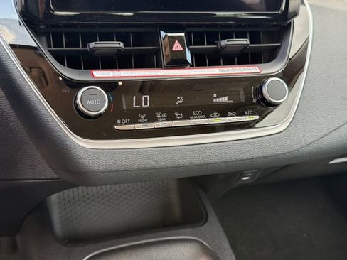 Used 2026 Toyota Corolla LE FWD image 17