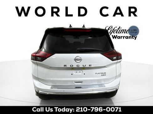 Used 2025 Nissan Rogue Platinum w/ Tech Package image 14