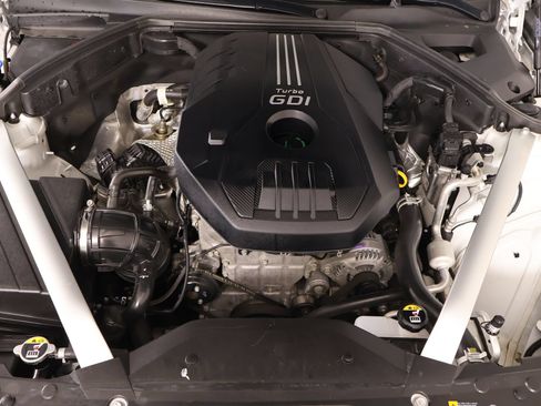 Used 2023 Genesis G70 2.0T w/ Sport Prestige Package RWD image 21