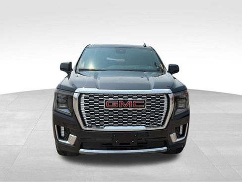 Used 2024 GMC Yukon Denali AWD/4WD image 3