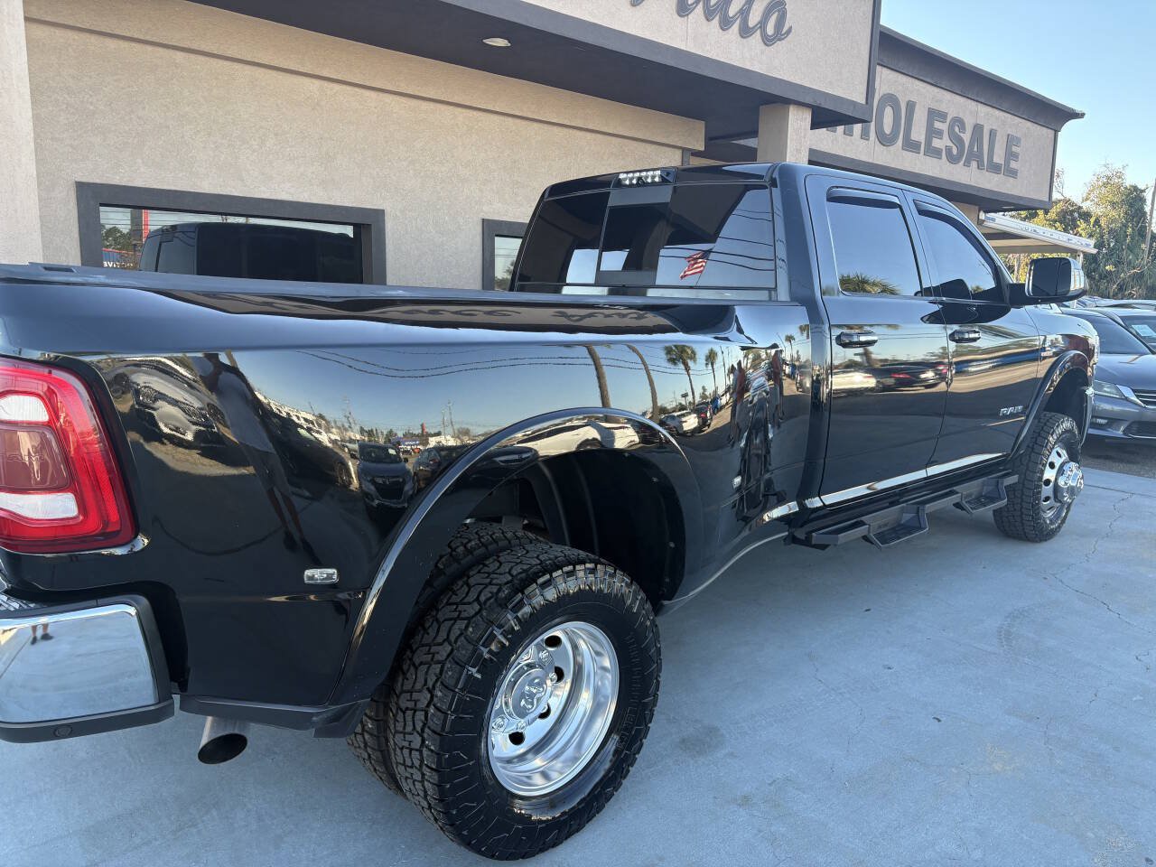 Used 2021 RAM 3500 Laramie AWD/4WD image 4