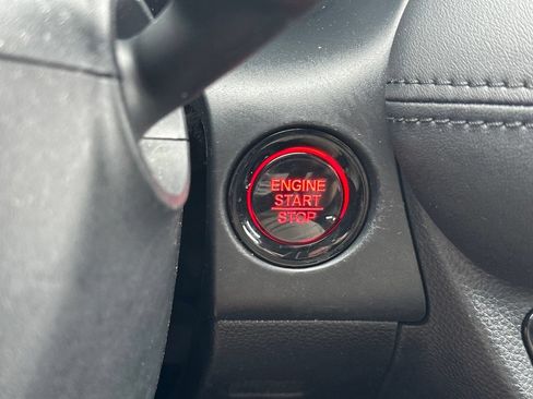 Used 2025 Honda HR-V LX image 23