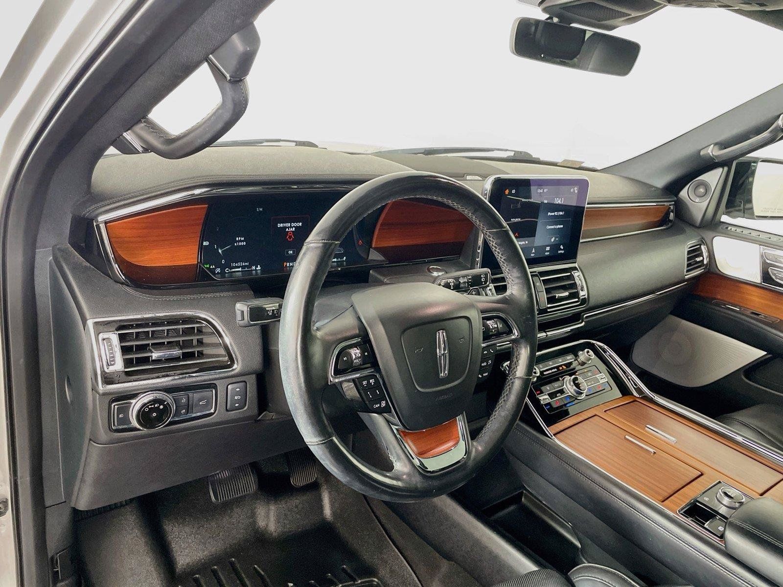 Used 2018 Lincoln Navigator L Reserve w/ Technology Package AWD/4WD image 12