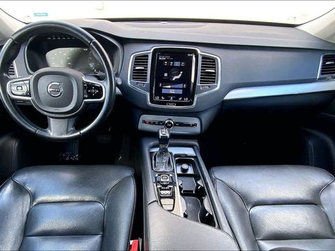 Used 2017 Volvo XC90 T6 Momentum w/ Vision Package AWD/4WD image 10