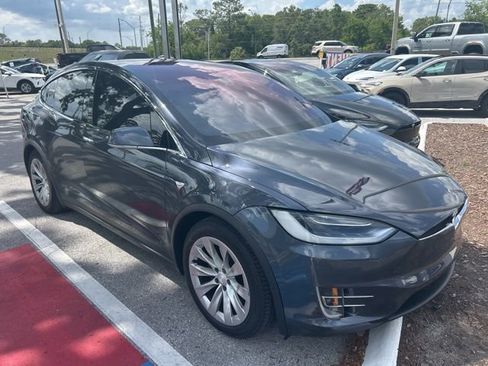 Used 2017 Tesla Model X 90D AWD/4WD image 2
