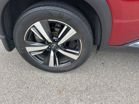 Used 2023 Nissan Rogue Platinum w/ Platinum Premium Package image 11