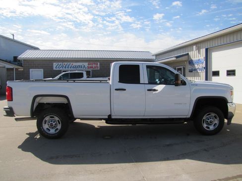 Used 2019 GMC Sierra 2500 4x4 Double Cab w/ Sierra Convenience Package image 4