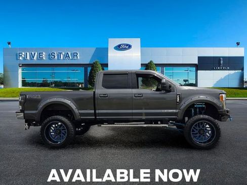 Used 2019 Ford F250 Lariat w/ Lariat Ultimate Package AWD/4WD image 8