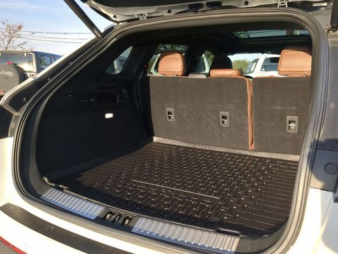 Used 2022 Lincoln Nautilus Reserve w/ Equipment Group 201A image 23