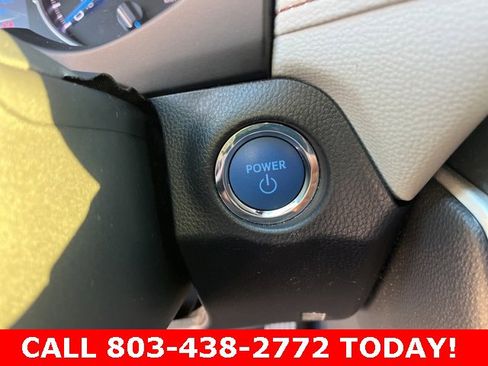 Used 2022 Toyota RAV4 XLE image 23