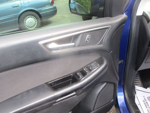 Used 2015 Ford Edge SEL AWD/4WD image 10