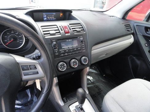 Used 2015 Subaru Forester 2.5i Premium w/ All-Weather Package image 10