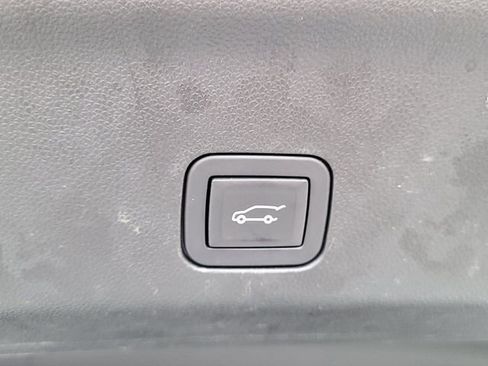 Used 2024 Chevrolet Tahoe LT image 5