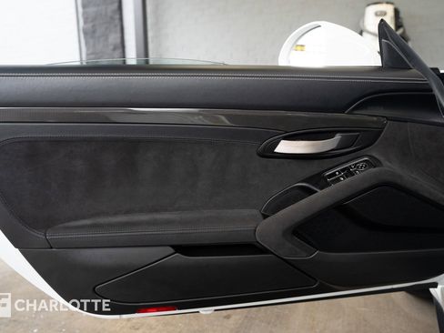 Used 2016 Porsche 911 GT3 RS image 22