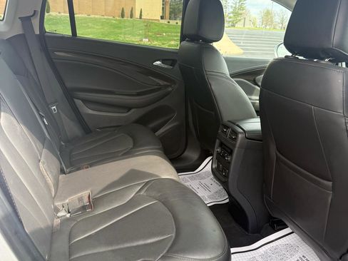 Used 2019 Buick Envision Essence image 10